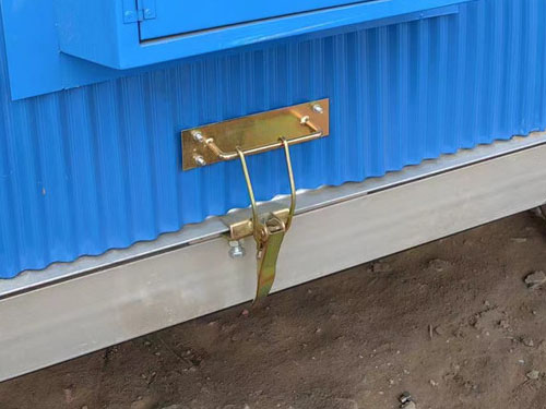 輸送機防雨罩開啟附件